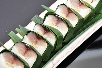 特上太巻 1,200円(税別)
